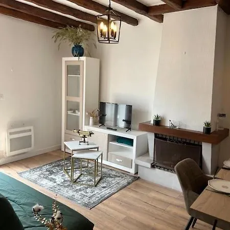 Дом отдыха Petite Maison A 150m De La Нотр-Дам-де-Мон